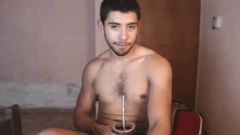 Snapshot of uliseshot450305 chatting on March 12, 2025, 3:29 pm Ulises Gomez online show from March 12, 2025, 3:29 pm