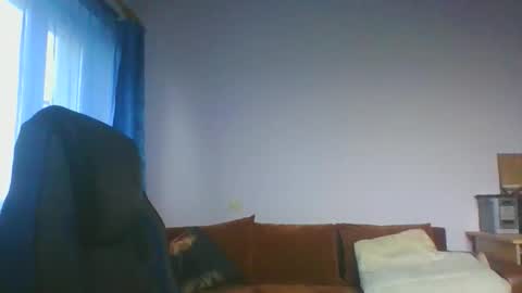 Snapshot of ulmeni4 chatting on November 15, 2025, 2:35 pm ulmeni4 online show from November 15, 2025, 2:35 pm