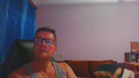 Snapshot of ulmeni4 chatting on November 22, 2025, 5:34 pm ulmeni4 online show from November 22, 2025, 5:34 pm