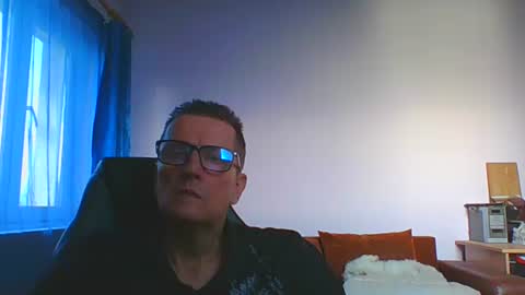 Snapshot of ulmeni4 chatting on December 16, 2025, 1:38 pm ulmeni4 online show from December 16, 2025, 1:38 pm