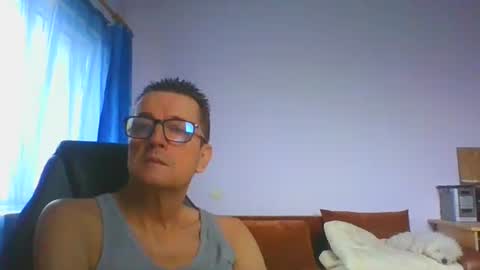 Snapshot of ulmeni4 chatting on January 6, 2026, 9:24 am ulmeni4 online show from January 6, 2026, 9:24 am
