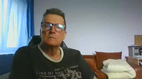 ulmeni4 online show from June 1, 2026, 2:08 pm
