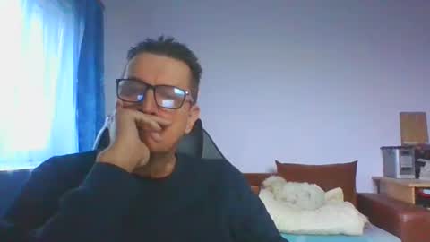 ulmeni7 online show from February 2, 2026, 6:56 am