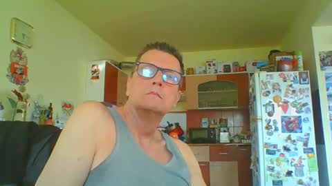 ulmeni7 online show from March 23, 2026, 3:16 pm