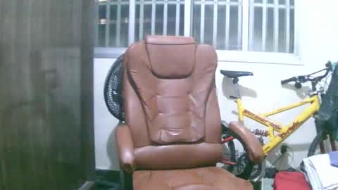 Snapshot of ulmo_br chatting on October 25, 2025, 2:19 am ulmo_br online show from October 25, 2025, 2:19 am