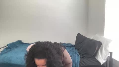 Snapshot of ulovechanel chatting on March 5, 2026, 5:53 pm Chanel online show from March 5, 2026, 5:53 pm