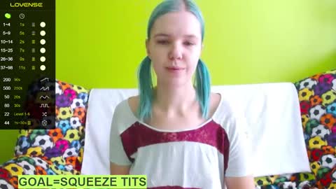 Snapshot of ultra_meow chatting on January 9, 2025, 10:41 am Roxy online show from January 9, 2025, 10:41 am