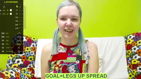 Snapshot of ultra_meow chatting on January 26, 2025, 12:05 am Roxy online show from January 26, 2025, 12:05 am