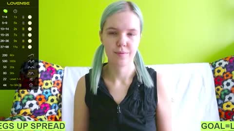 Snapshot of ultra_meow chatting on February 1, 2025, 10:15 am Roxy online show from February 1, 2025, 10:15 am