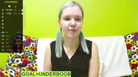 Snapshot of ultra_meow chatting on February 1, 2025, 6:51 pm Roxy online show from February 1, 2025, 6:51 pm