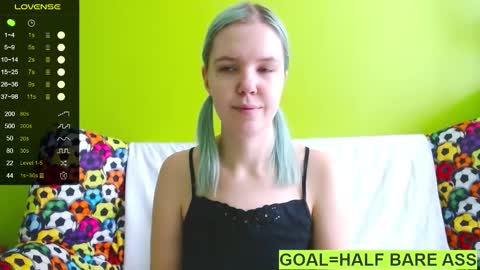 Snapshot of ultra_meow chatting on February 3, 2025, 10:47 am Roxy online show from February 3, 2025, 10:47 am