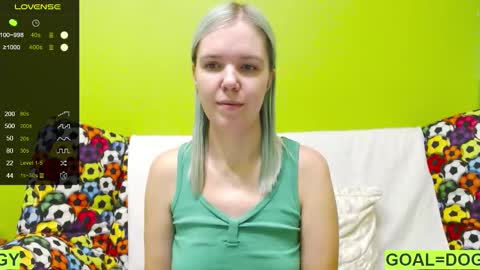 Snapshot of ultra_meow chatting on February 8, 2025, 6:55 pm Roxy online show from February 8, 2025, 6:55 pm