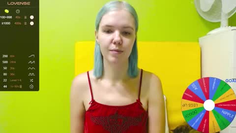 Snapshot of ultra_meow chatting on October 22, 2025, 1:44 pm Roxy online show from October 22, 2025, 1:44 pm