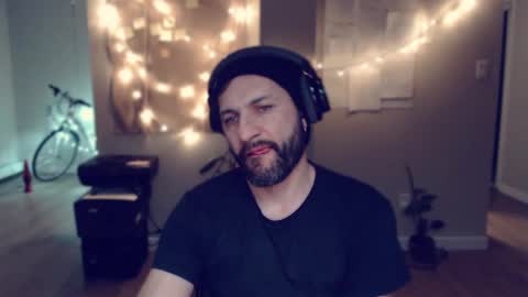 ultratoaster online show from December 10, 2024, 4:24 am