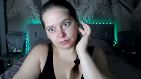 Snapshot of ulystar chatting on October 31, 2025, 7:20 am Ulyana online show from October 31, 2025, 7:20 am