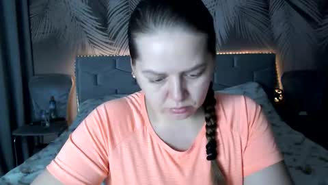 Snapshot of ulystar chatting on December 1, 2025, 7:35 am Ulyana online show from December 1, 2025, 7:35 am