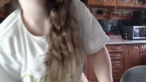 Ulyana online show from March 19, 2026, 7:34 am