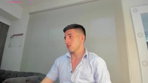Snapshot of un_slutty chatting on October 6, 2025, 7:11 pm Un Slutty online show from October 6, 2025, 7:11 pm