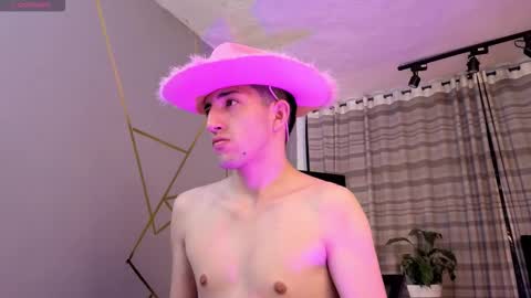 Snapshot of un_sluttyy chatting on November 5, 2025, 11:43 am un_sluttyy online show from November 5, 2025, 11:43 am