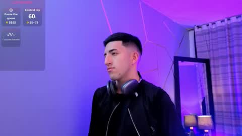 Snapshot of un_sluttyy chatting on December 4, 2025, 11:19 am un_sluttyy online show from December 4, 2025, 11:19 am