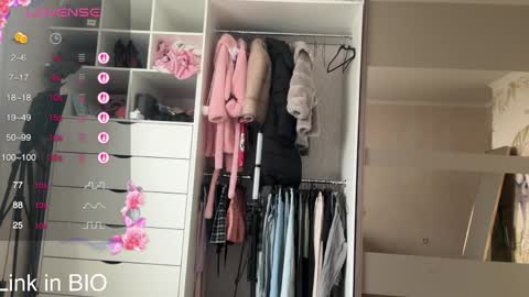 unarks online show from April 5, 2026, 8:22 am