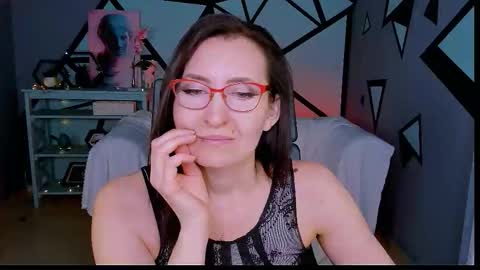 Snapshot of unatera chatting on February 9, 2026, 9:13 am UnaTera online show from February 9, 2026, 9:13 am