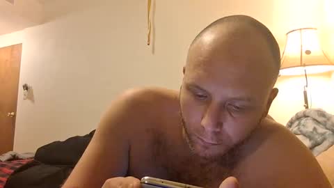 Snapshot of uncutbro420 chatting on December 4, 2024, 3:37 am Uncut Bro online show from December 4, 2024, 3:37 am