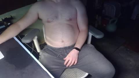 Snapshot of under_the_desk40 chatting on April 14, 2026, 9:21 pm Under the desk online show from April 14, 2026, 9:21 pm