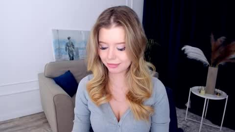 Snapshot of unforgettablalice chatting on April 16, 2026, 9:39 pm Alice online show from April 16, 2026, 9:39 pm