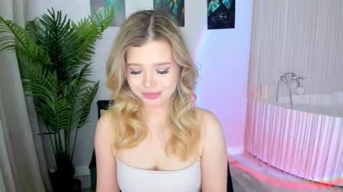 Snapshot of unforgettablalice chatting on July 2, 2026, 7:42 pm Alice online show from July 2, 2026, 7:42 pm