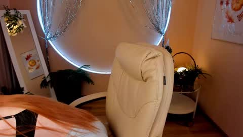 Call me Mira  thumbs up its make me happy online show from December 16, 2024, 8:37 pm