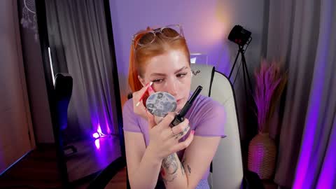 Call me Mira  thumbs up its make me happy online show from December 17, 2024, 8:43 pm