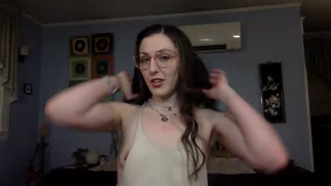 Snapshot of unicornfairy55 chatting on January 17, 2026, 4:17 am Lola Moonstone online show from January 17, 2026, 4:17 am