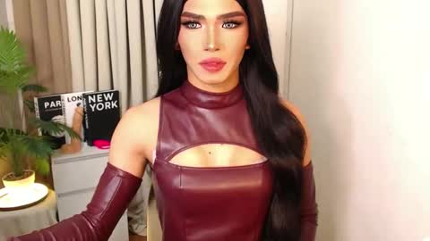 Miss Andrea online show from October 29, 2025, 5:14 pm