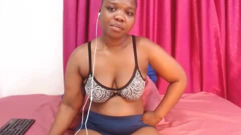 UNIQUEBONY online show from November 22, 2025, 9:19 am