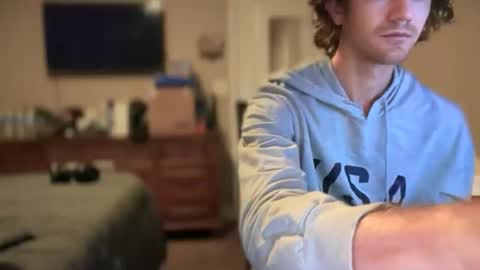 Stepbro online show from October 31, 2025, 5:41 am