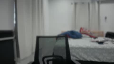 Stepbro online show from December 16, 2025, 2:33 pm