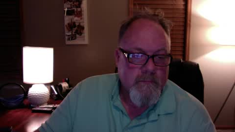 Snapshot of up2later chatting on February 20, 2025, 5:23 am up2later online show from February 20, 2025, 5:23 am