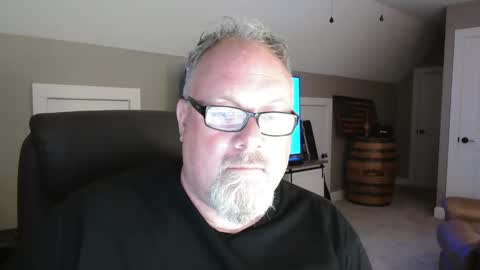 Snapshot of up2later chatting on September 19, 2025, 3:30 am up2later online show from September 19, 2025, 3:30 am