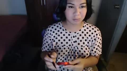 Snapshot of ur_cutiesthotasianxx chatting on February 2, 2026, 2:32 am Vee online show from February 2, 2026, 2:32 am