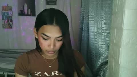 Snapshot of ur_dazzlingmorenaxx chatting on December 3, 2025, 2:30 am ur_dazzlingmorenaxx online show from December 3, 2025, 2:30 am