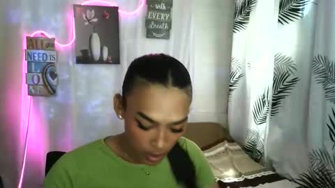 ur_dazzlingmorenaxx online show from June 1, 2026, 2:02 am
