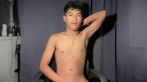 Snapshot of ur_fuckerbttm chatting on October 1, 2025, 11:33 pm ur_fuckerbttm online show from October 1, 2025, 11:33 pm