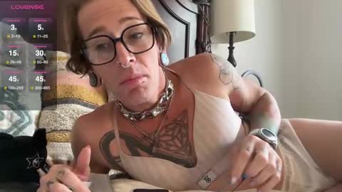 Goddess online show from November 19, 2025, 6:41 pm