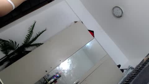 Snapshot of ur_julie chatting on November 1, 2025, 1:46 pm Cleo online show from November 1, 2025, 1:46 pm