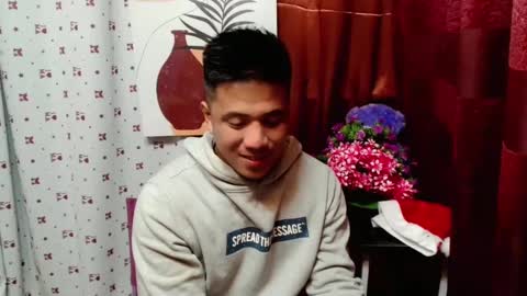 Snapshot of ur_pinoydave chatting on December 25, 2024, 4:00 pm Dave online show from December 25, 2024, 4:00 pm