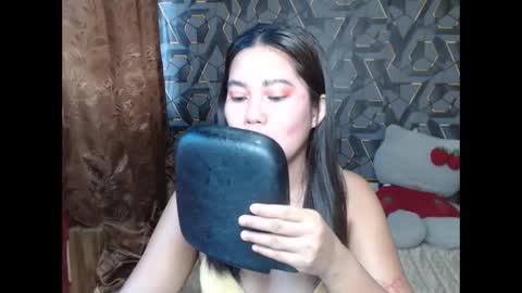 Snapshot of ur_prettychelsie18 chatting on May 30, 2026, 10:40 pm ur_prettychelsie18 online show from May 30, 2026, 10:40 pm