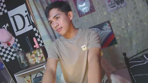 Snapshot of ur_shan21 chatting on March 17, 2026, 1:43 am ur_shan21 online show from March 17, 2026, 1:43 am