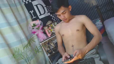 Snapshot of ur_shan21 chatting on April 19, 2026, 6:10 pm ur_shan21 online show from April 19, 2026, 6:10 pm