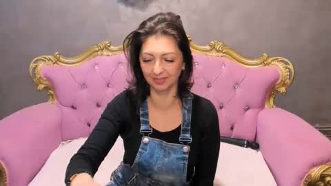 urafrodita online show from April 2, 2026, 5:27 am